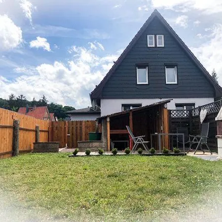 Сasa de vacaciones Ferienhaus-„am-eichholz“-in-ilsenburg-mit-garten-sauna-hund-willkommen *